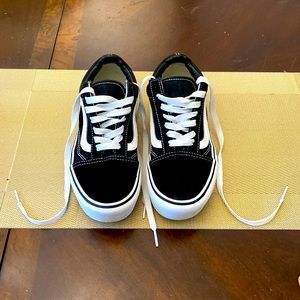 Vans Sneakers (U.S. Men 5.5 & U.S. Women 7.0)
